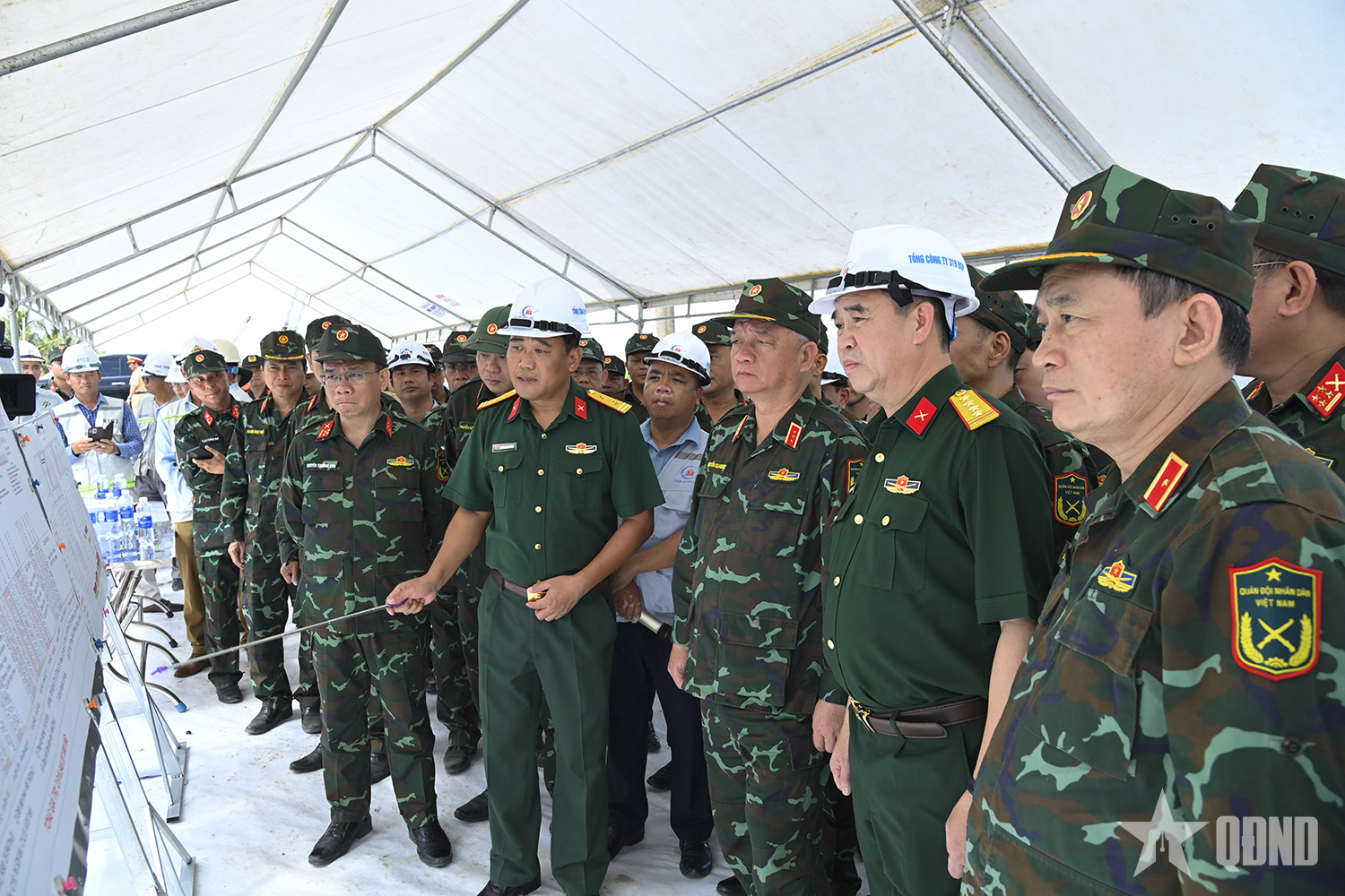 Tháo gỡ khó khăn, thúc đẩy tiến độ các công trình Bộ Quốc phòng tại Cà Mau và An Giang